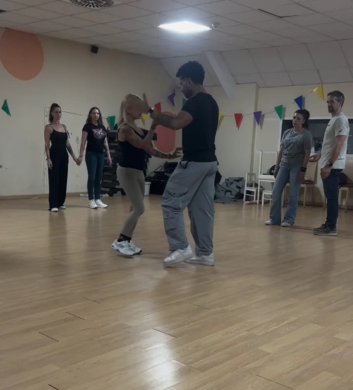 Bailes Latinos — Gladius Gym Castellón
